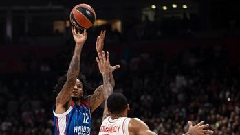 Anadolu Efes, Kızılyıldız'a farklı mağlup!