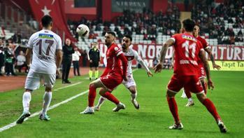 Antalyaspor - Sivasspor maçından kareler