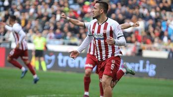 Sivasspor'da Rey Manaj'dan 17'nci gol sevinci!