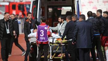 Sivasspor maçında korkutan sakatlık! Bartuğ Elmaz ambulansla hastaneye kaldırıldı