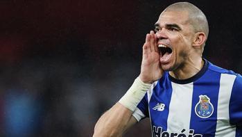 Portekiz'de ayın en iyi savunmacısı Pepe seçildi!