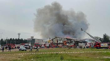 Kocaelideki market yangınında fotoğraflar