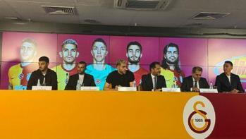 Galatasarayda imza töreni Yıldızların sözleşmeleri uzatılıyor