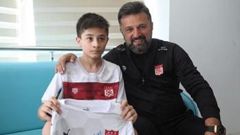 Sivassporda Bülent Uygun ve futbolculardan anlamlı ziyaret