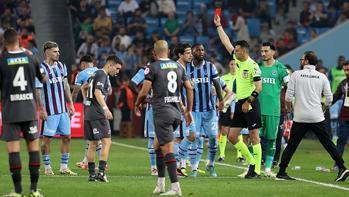 Trabzonsporda Enis Destandan olay hareket Direkt kırmızı kart