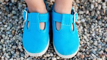 Yanlış ayakkabı tercihi ayak sağlığından ediyor Çocuklar için en iyisi böyle olmalı
