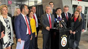 Galatasarayda başkan adayı olan Süheyl Batum yönetim listesini teslim etti