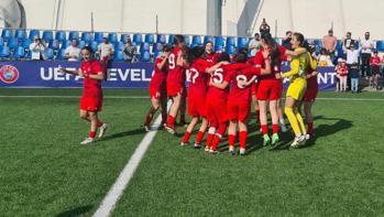 U16 Kız Milli Futbol Takımı, Belarusu 3 golle yıktı