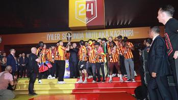 Galatasaray şampiyonluk kupalarını aldı!