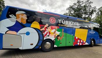 UEFA, A Milli Takımımız'ın otobüsünü özel tasarladı! Dikkat çeken figür