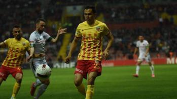 Kayserispor'da ayrılık! Özbek futbolcu Arabistan'a gitti