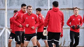 Sivasspor'da Kasımpaşa mesaisi devam etti!