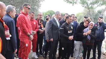 Galatasaray heyeti, Yiğit Kurtun mezarını ziyaret etti