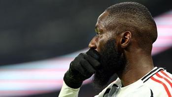 Beşiktaş yönetimine istifa tepkisi! Masuaku'ya ıslık