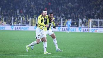 Fenerbahçe, Başakşehir'i golcüleriyle yıktı! En-Nesyri'den ilk duble