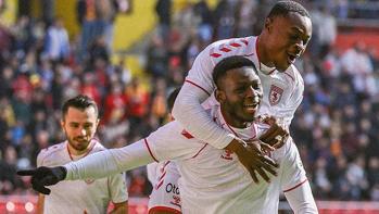 Samsunspor 43. saniyede 3 puanı aldı