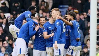 Everton, Tottenham karşısında 3 golle galip!