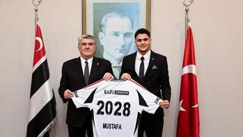 Beşiktaş'ta Mustafa Erhan Hekimoğlu'na 3.5 yıllık sözleşme