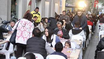 Rangers maçı öncesi Fenerbahçe taraftarları iftarda buluştu!