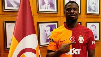 Galatasaray'da hayal kırıklığı yaratmıştı, futbolu bırakma kararı aldı