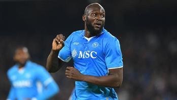 Napoli, dev maçta Milan'ı 2 golle yıktı!