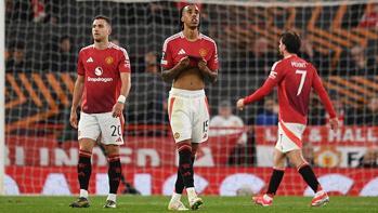 Manchester United'a şok haber! Yıldız isim sakatlandı