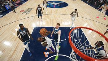NBAde Doncic ve LeBrona Minnesotadan soğuk duş