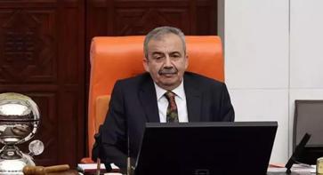 Sırrı Süreyya Önder öldü mü, neden öldü Sırrı Süreyya Önder kaç yaşındaydı