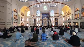 BUGÜN CUMA NAMAZI SAAT KAÇTA KILINACAK İstanbul, Ankara ve İzmir Cuma namazı vakti 2 Mayıs 2025: Cuma namazı kaçta başlayacak