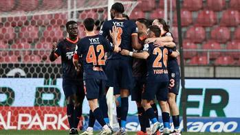 Gol düellosunda Başakşehir, Hatayspor'u devirdi!