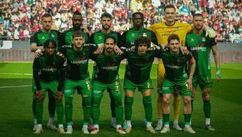 1. Lig'de Sakaryaspor son anda lige tutundu!