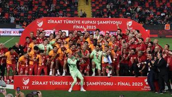 Galatasaray rakipleriyle arayı açıyor!