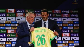 Carlo Ancelotti ayağının tozuyla ilk kadroyu açıkladı