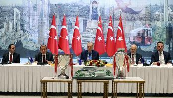 Cumhurbaşkanı Erdoğan şampiyon Galatasarayı kabul etti