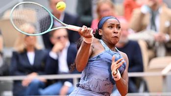 Coco Gauff, Aryna Sabalenkayı geçti Fransa Açıkta şampiyon oldu