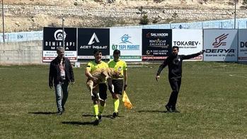 Köpeğe kırmızı kart gösteren hakem o anları anlattı!
