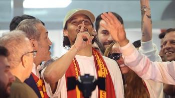 Galatasaray yılın transfer bombasını patlattı! Leroy Sane, İstanbul'a geldi