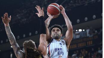 Anadolu Efes, Bryant ile yolları ayırdı