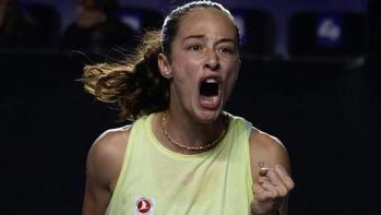 Wimbledonda Zeynep Sönmezden tarihi başarı Tur atladı