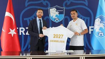 Guram Giorbelidzenin imza töreninden kareler