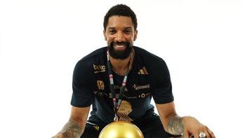 Fenerbahçede Khem Birch imzayı attı Resmen açıklandı