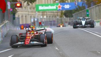 Azerbaycan GPsinde pole pozisyonu Max Verstappenin