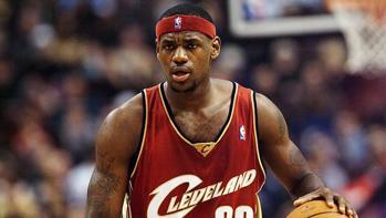 LeBron James rekorlara devam ediyor! Yeni sezonda tekrar tarihe geçecek