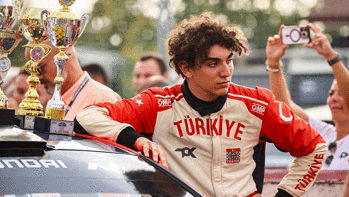 Kerem Kazaz, Hırvatistan'da podyuma çıktı!