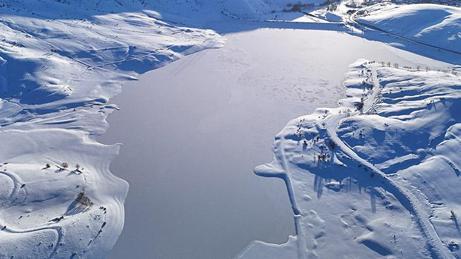 Yıldız Göleti tamamen dondu