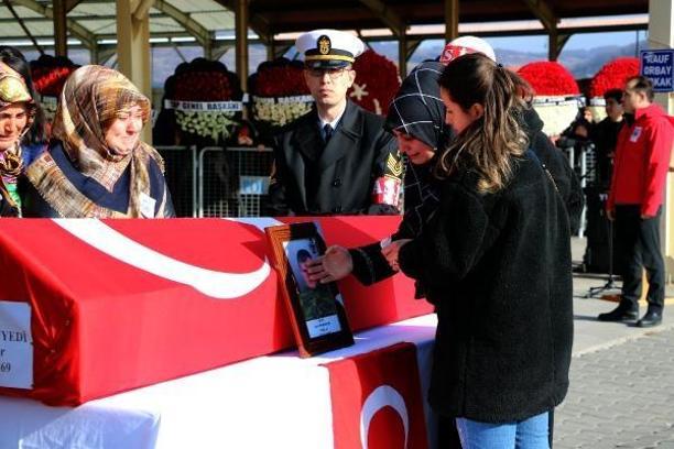 Şehit Sözleşmeli Er Miyanyedi son yolculuğuna uğurlandı