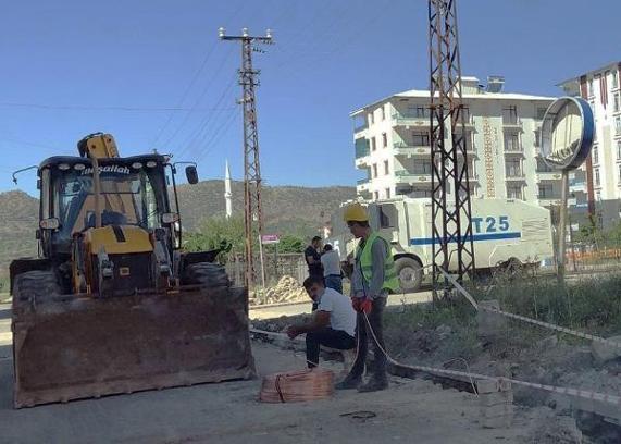 Hani'de elektrik şebekesi yenileniyor