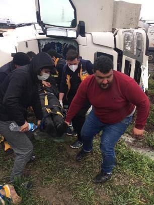Pehlivanköy'de hafriyat kamyonu devrildi: 1 yaralı