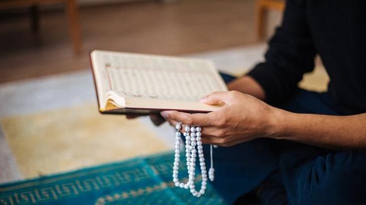 SALAVAT OKUNUŞU; Salavat nedir, nasıl getirilir? Salavat Arapça ve Türkçe okunuşu