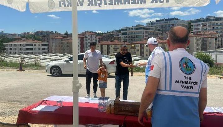 TSK Mehmetçik Vakfı, Bilecik'te şehit ve gazi ailelerine kurban eti dağıttı